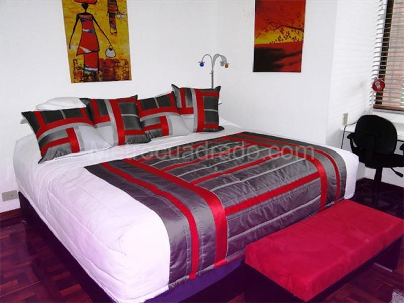 Family-Style 3BR Apartment with Jacuzzi in El Poblado - 7