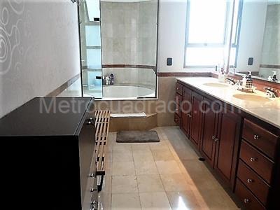 Apartamento de 3 alcobas en venta en Los Balsos, Medellín, 264 m² · foto 15 de 20