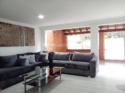 Casa de 4 alcobas en venta en El Poblado, Medellín, 200 m² · foto 2 de 20