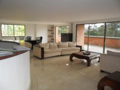 Apartamento de 3 alcobas en venta en El Poblado, Medellín, 469 m² · foto 3 de 18
