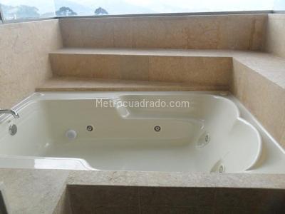 Apartamento de 3 alcobas en venta en El Poblado, Medellín, 469 m² · foto 14 de 18