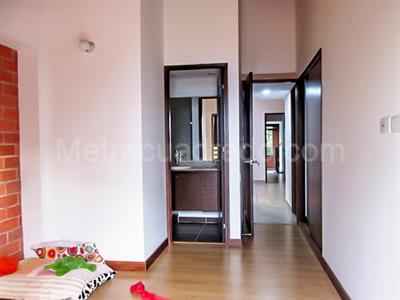Casa de 3 alcobas en venta en El Atravezado, Envigado, 180 m² · foto 12 de 20