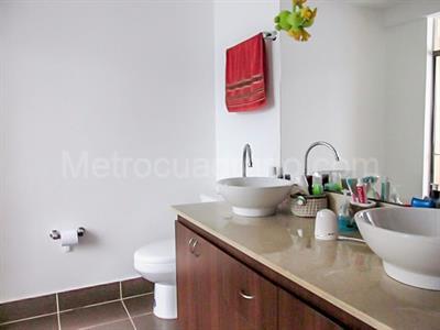 Casa de 3 alcobas en venta en El Atravezado, Envigado, 180 m² · foto 15 de 20
