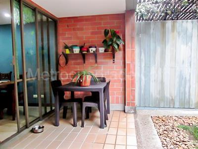 Casa de 3 alcobas en venta en El Atravezado, Envigado, 180 m² · foto 17 de 20