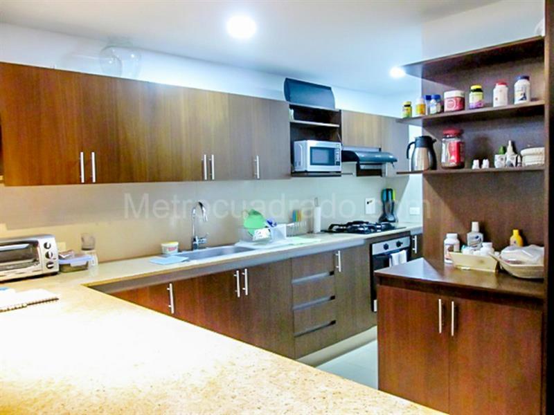 Casa – Envigado, Valle de Aburrá - Más