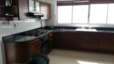 Casa de 4 alcobas en venta en El Poblado, Medellín, 395 m² · foto 4 de 20