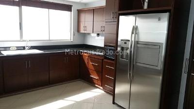 Casa de 4 alcobas en venta en El Poblado, Medellín, 395 m² · foto 5 de 20
