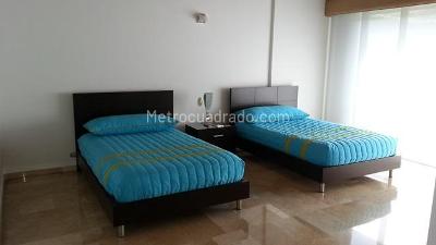 Casa de 4 alcobas en venta en El Poblado, Medellín, 395 m² · foto 10 de 20