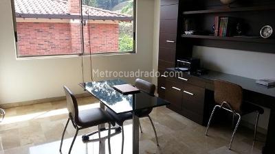 Casa de 4 alcobas en venta en El Poblado, Medellín, 395 m² · foto 11 de 20