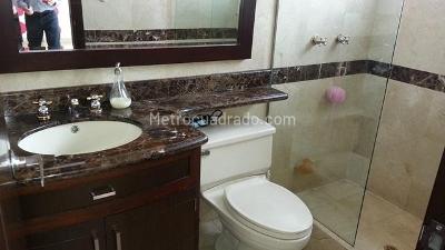 Casa de 4 alcobas en venta en El Poblado, Medellín, 395 m² · foto 14 de 20