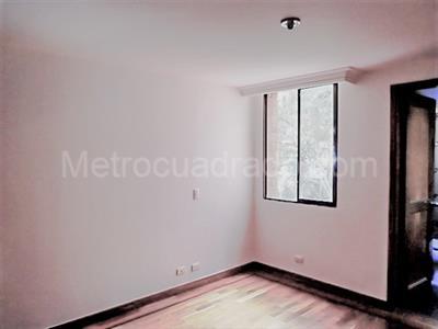 Apartamento en arriendo en El Poblado, Medellín · foto 10 de 19