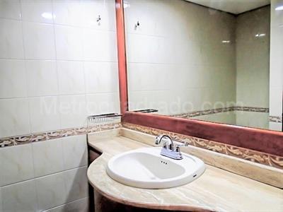 Apartamento en arriendo en El Poblado, Medellín · foto 13 de 19