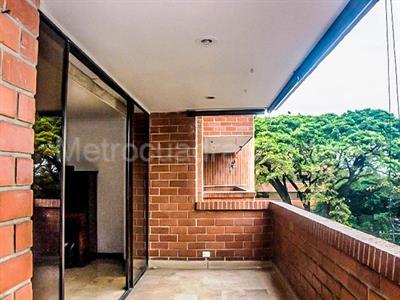 Apartamento en arriendo en El Poblado, Medellín · foto 14 de 19