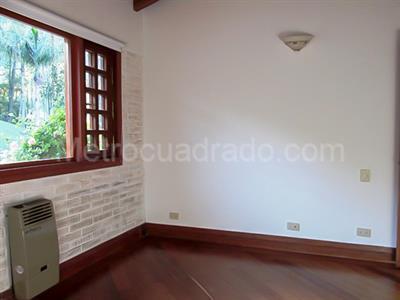 Casa de 5 alcobas en venta en Altos Del Escobero, Envigado, 510 m² · foto 6 de 20