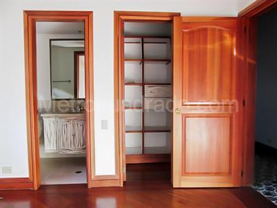Casa de 5 alcobas en venta en Altos Del Escobero, Envigado, 510 m² · foto 8 de 20