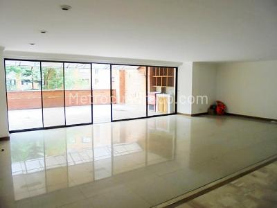 Apartamento de 3 alcobas en venta en El Poblado, Medellín, 323 m² · foto 3 de 19