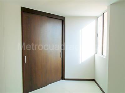Apartamento de 3 alcobas en venta en El Poblado, Medellín, 135 m² · foto 10 de 18