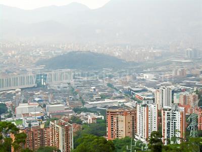 Apartamento de 3 alcobas en venta en El Poblado, Medellín, 135 m² · foto 15 de 18