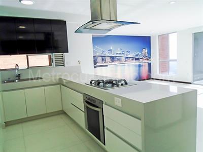 Apartamento de 3 alcobas en venta en El Poblado, Medellín, 135 m² · foto 4 de 18