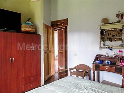 Casa de 3 alcobas en venta en Via Las Palmas, Envigado, 320 m² · foto 10 de 16