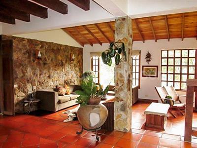 Casa de 3 alcobas en venta en Via Las Palmas, Envigado, 320 m² · foto 2 de 16
