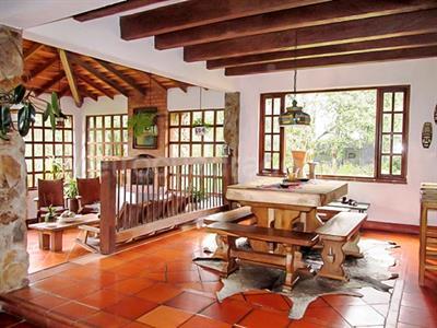 Casa de 3 alcobas en venta en Via Las Palmas, Envigado, 320 m² · foto 3 de 16