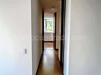 Apartamento en venta en El Poblado, Medellín · foto 5 de 19