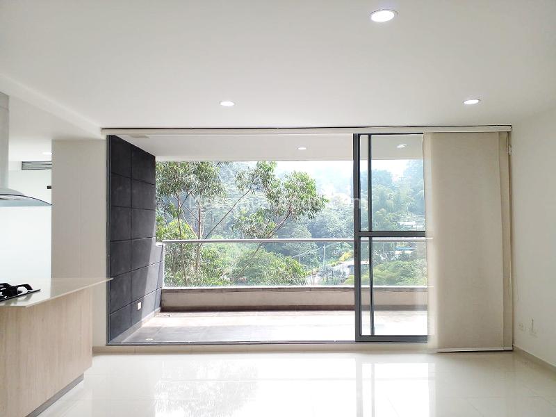 4BR Apartment in El Esmeraldal (106 m²)