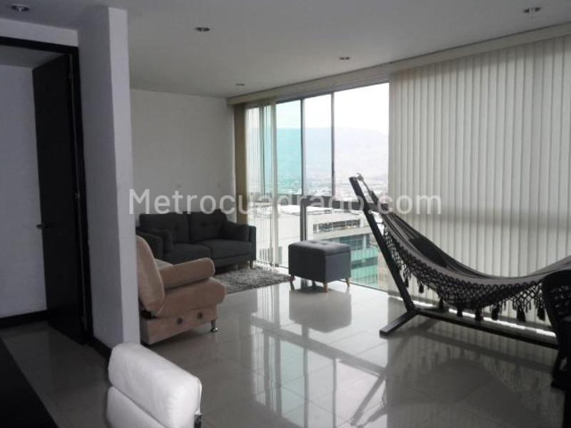 2BR Apartment in Closed Unit near Santa Fe & Oviedo (El Poblado) - 2