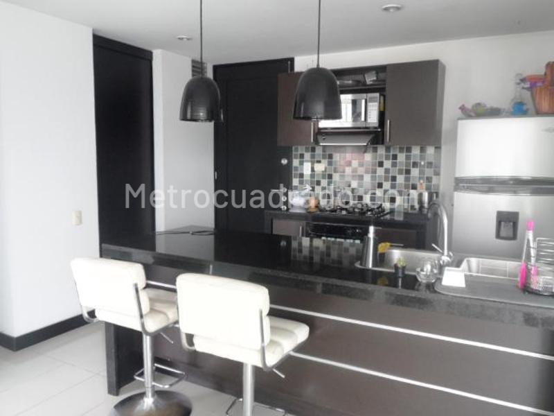 2BR Apartment in Closed Unit near Santa Fe & Oviedo (El Poblado) - 5