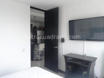 Apartamento en venta en El Poblado, Medellín · foto 8 de 15