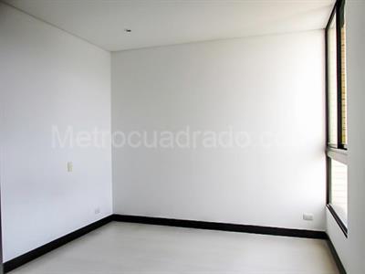 Apartamento de 3 alcobas en arriendo en El Poblado, Medellín, 183 m² · foto 10 de 20