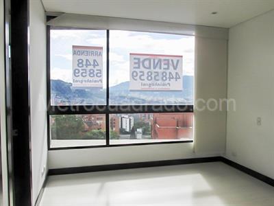 Apartamento de 3 alcobas en arriendo en El Poblado, Medellín, 183 m² · foto 6 de 20
