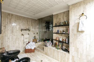 Apartamento de 4 alcobas en venta en El Poblado, Medellín, 497 m² · foto 19 de 20
