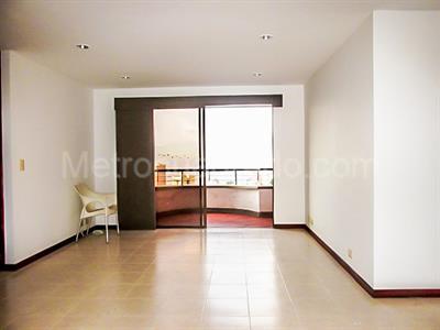 Apartamento en arriendo en El Poblado, Medellín · foto 2 de 16