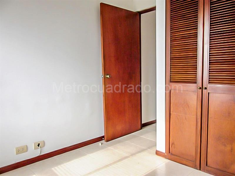 Apartamento Amplio de 3 Alcobas en El Poblado - 7