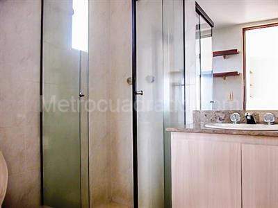 Apartamento en arriendo en El Poblado, Medellín · foto 9 de 16