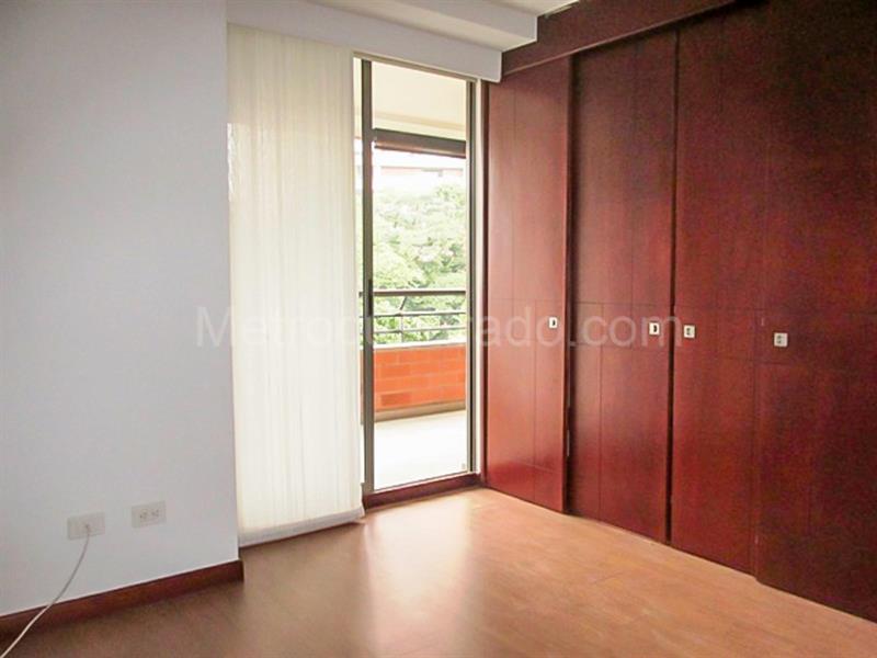 3BR Apartment for Rent & Sale in Gated La Tomatera, El Poblado - 9