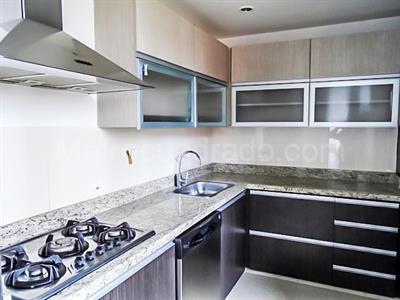 Apartamento de 3 alcobas en arriendo en El Poblado, Medellín, 126 m² · foto 3 de 18