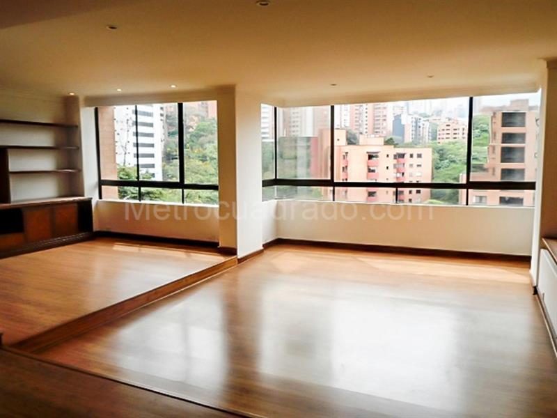 Apartamento en Arriendo y Venta de 3 Alcobas en El Poblado (Vizcaya)