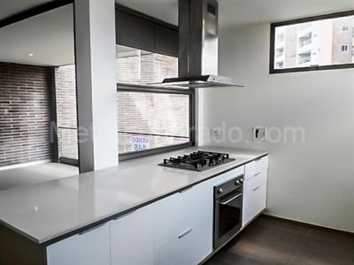 Apartamento en venta en El Poblado, Medellín · foto 8 de 18
