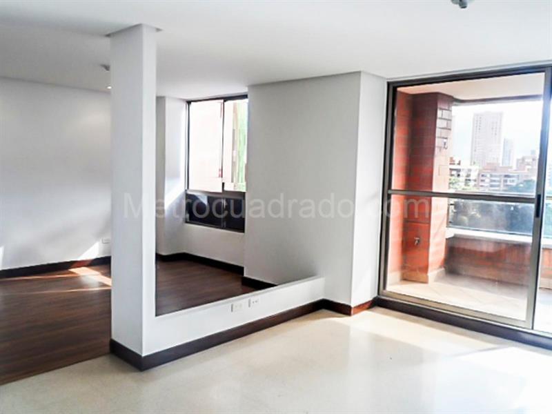 Apartamento de 3 Alcobas en El Poblado para Arriendo y Venta (Loma de los González) - 2