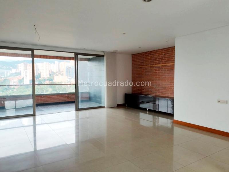 3BR Apartment in EL POBLADO (210 m²)