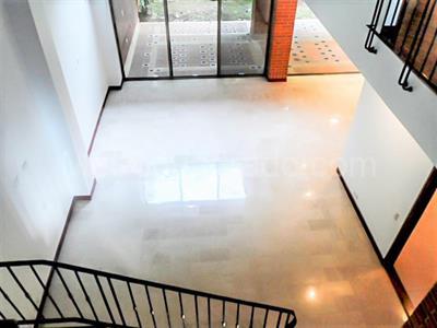 Casa de 4 alcobas en venta en El Poblado, Medellín, 244 m² · foto 4 de 17