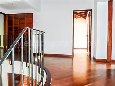 Casa de 4 alcobas en venta en El Poblado, Medellín, 244 m² · foto 5 de 17