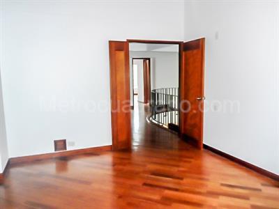 Casa de 4 alcobas en venta en El Poblado, Medellín, 244 m² · foto 6 de 17