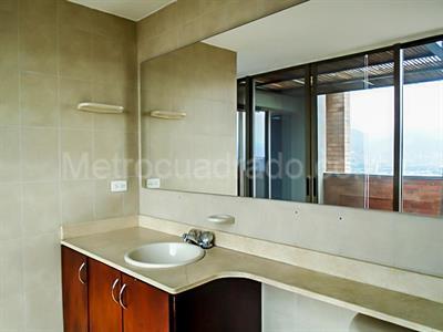 Apartamento en venta en El Poblado, Medellín · foto 12 de 20