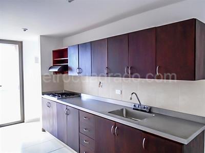 Apartamento en venta en El Poblado, Medellín · foto 3 de 20