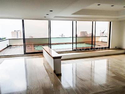 Apartamento de 3 alcobas en arriendo en El Poblado, Medellín, 490 m² · foto 2 de 18