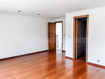 Apartamento de 3 alcobas en arriendo en El Poblado, Medellín, 490 m² · foto 9 de 18